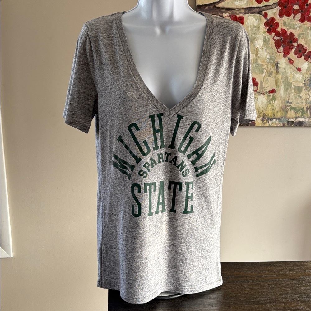 Victoria’s Secret PINK Michigan State Spartans v neck tee